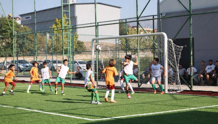 Merkezefendi’de 30 Ağustos Zafer Kupası Futbol Turnuvası Başladı