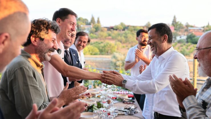 Çal Bağbozumu Festivali’nde Kültür, Sanat Ve Bağcılık Bir Arada