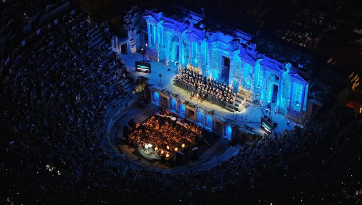 Hierapolis Antik Kenti Tarihi Konserle On Binleri Ağırladı