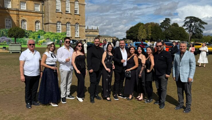 Türk Taşı Blenheim Palace’ta Sergileniyor: “Özgün Bir Deneyim”