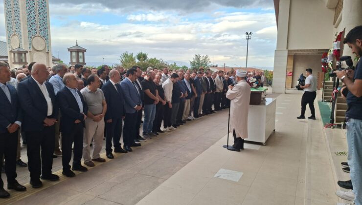 Denizli OSB Yönetim Kurulu Başkan Vekili Osman Uğurlu’nun Babaannesi Saide Uğurlu Son Yolculuğuna Uğurlandı