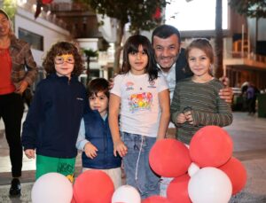 Cumhuriyet Coşkusu Denizli’de Müzik Ve Dansla Taçlandı