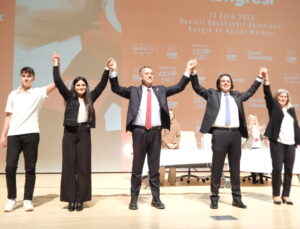 CHP Denizli İl Başkanı Ali Osman Horzum, Delegelerin Oylarıyla Yeniden Başkanlığa Seçildi