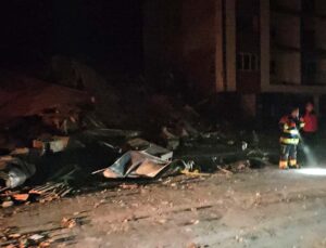 Balıkesir’de 6,1 Büyüklüğünde Deprem