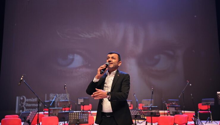 Ata’ya Saygı Konseri Büyüledi