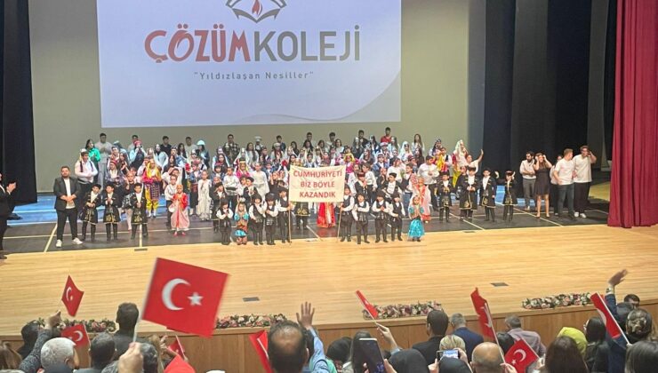 Denizli Çözüm Kolejinden Cumhuriyet’in 102. Yılına Destansı Kutlama