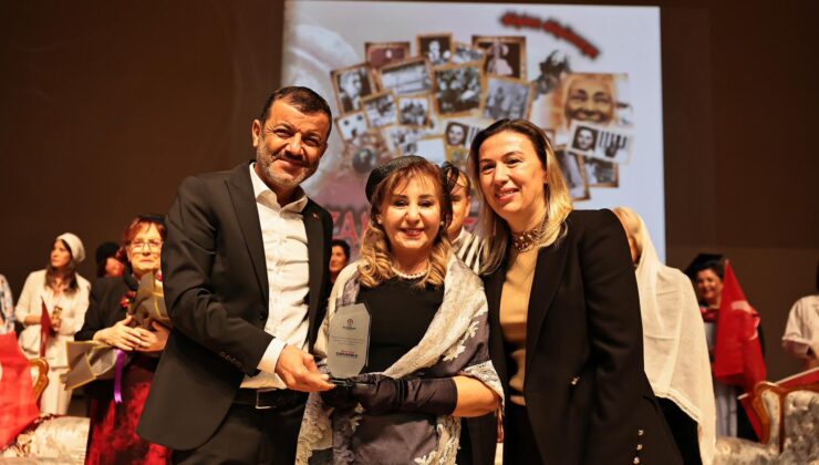 Denizli Büyükşehir’den “Zamansız Kadınlar” Gösterisi
