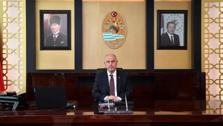 Denizli Valisi Ömer Faruk Coşkun, 24 Kasım Öğretmenler Gününü Kutladı