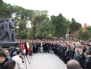 Denizli’de de Saatler 09:05’i Gösterdiğinde Hayat Durdu