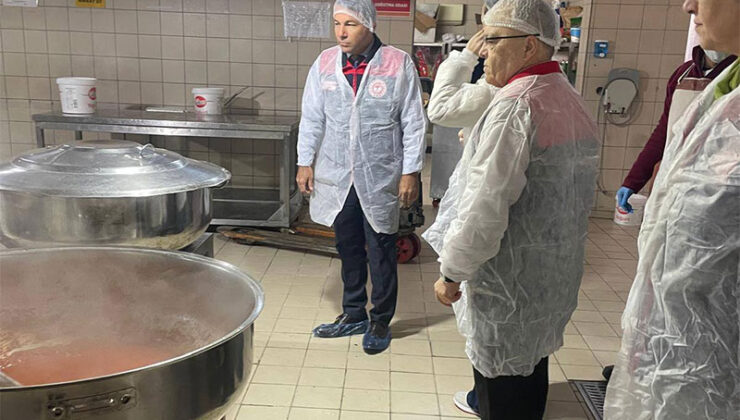 Denizli’de Gece Yarısı Gıda Baskınında Fırınlar ve Yemek Fabrikaları Denetlendi