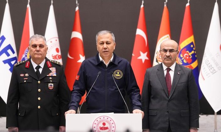 Yerlikaya: Yalova’da 3 Polis Şehit Oldu 8 Polis Yaralı