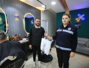 Pamukkale Belediyesi’nden Berberlere Hijyen Paketi