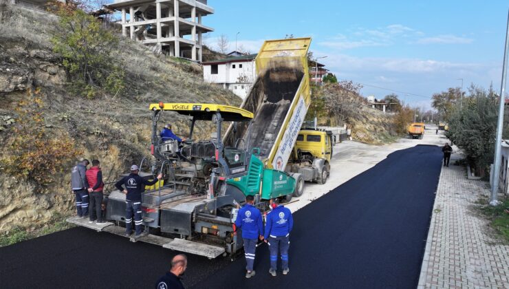 Büyükşehir’den Namık Kemal Caddesi’nde Sıcak Asfalt Çalışması