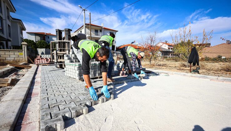 Denizli Büyükşehir’den Çivril’e 100 Bin Metrekarelik Kilit Parke Yatırımı