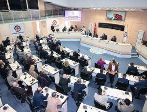 Büyükşehirde Baklan ve Babadağ Polemiği Meclisi Isıttı