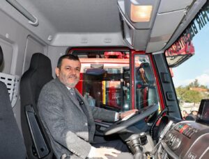 Denizli Büyükşehir’den Hizmet Filosuna 100 Yeni Araç