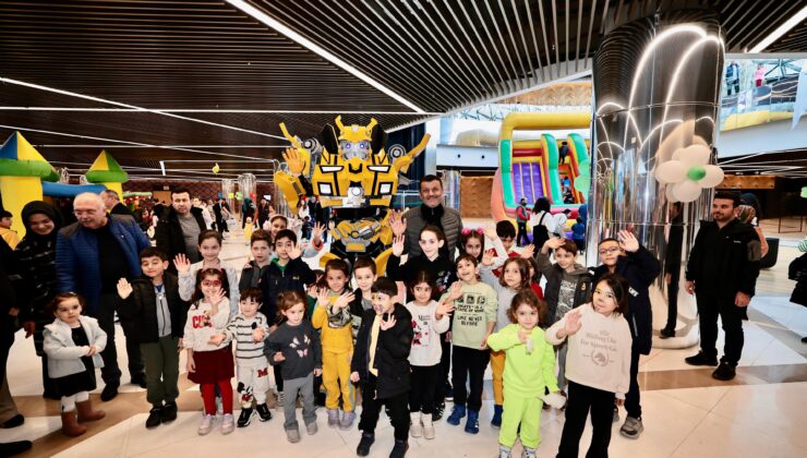 Denizli Büyükşehir’den Yarıyıl Tatilinde Merkezden İlçelere Çocuk Şenliği
