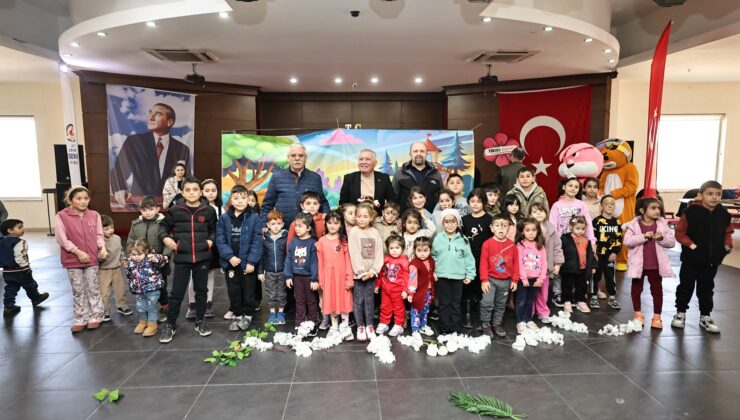 Denizli Büyükşehir’in Çocuk Şenliği Coşkuyla Başladı