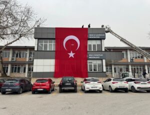 Pamukkale Belediyesi’nden Bayrak Saldırısına ‘Dev’ Tepki