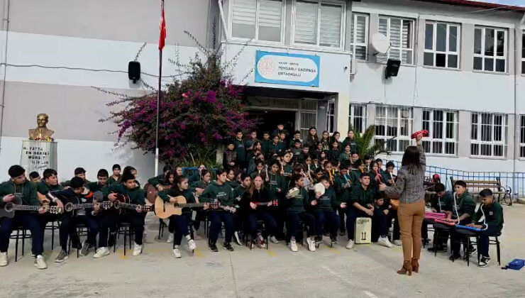 Hataylı öğrencilerden Başkan Çavuşoğlu’na Duygu Yüklü Mesaj