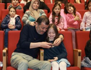 Büyükşehir’den Miniklere Sinema Etkinliği
