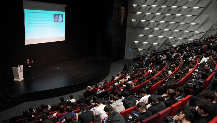 Denizli Bilim Merkezi’nde Yapay Zeka ve Makine Öğrenmesi Anlatıldı