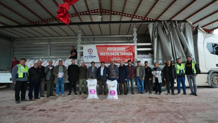 Denizli Büyükşehir’den Üreticiye Gübre Desteği Başladı
