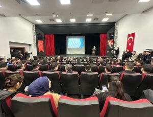 Atatürk’ün Denizli’ye Teşriflerinin 95. Yıl Dönümü Etkinlikleri Kapsamında “Gazi Mustafa Kemal Atatürk Denizli’de” Konulu Konferans Düzenlendi