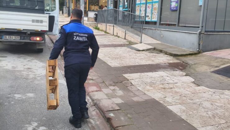 Zabıta Ekiplerinden Kaldırım İşgallerine Sıkı Takip