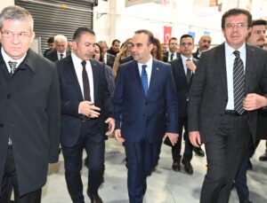 Sanayi Bakanı, DTO’nun Teknik Tekstil Merkezini İnceledi