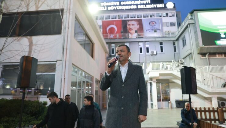 Binlerce kişi Delikliçınar Meydanı’nda Bir Araya Geldi