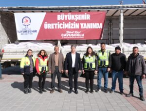 Çardak’ta Üreticiye Gübre Desteği: 162 Üreticiye 721 Çuval Gübre Dağıtıldı