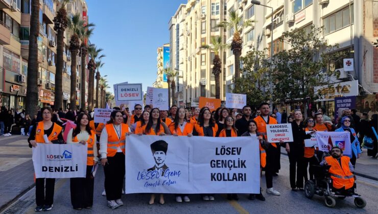 LÖSEV Gençlerinden Denizli’de Farkındalık Etkinliği