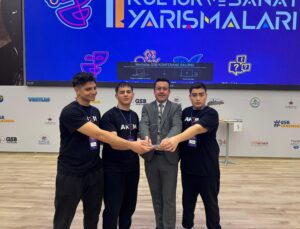 AKEM Anadolu Lisesi’nden Denizli’de Büyük Başarı