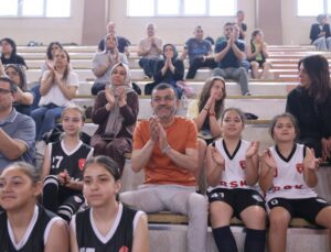 Potadan Zirveye, Sahneden Ödüle “19 Mayıs”