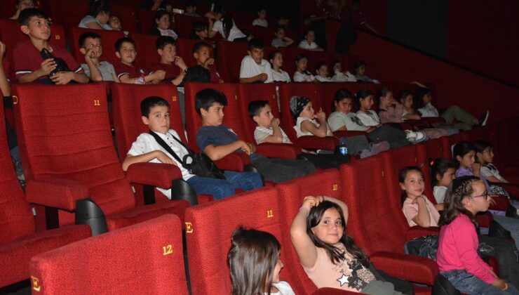 Babadağlı Çocuklar Sinema ile Buluştu: Başkan Kumral’dan Sosyal Atak
