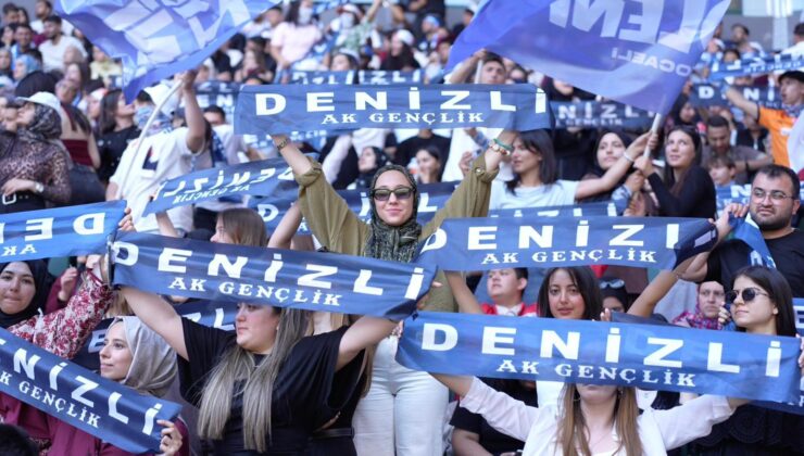Bir Gençlik Şöleni’ne ‘Denizlili Gençler’ Damgası!