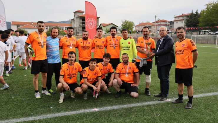 Çameli’de Futbol Heyecanı Sona Erdi! Şampiyon Kalınkoz Gençlik Spor Oldu