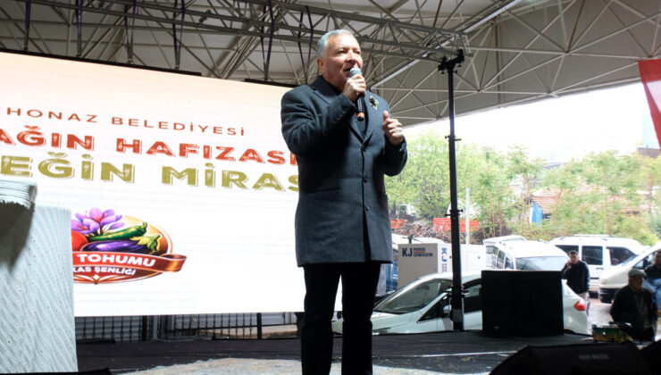 Honaz’da Tohum Takas Şenliğine Yoğun İlgi