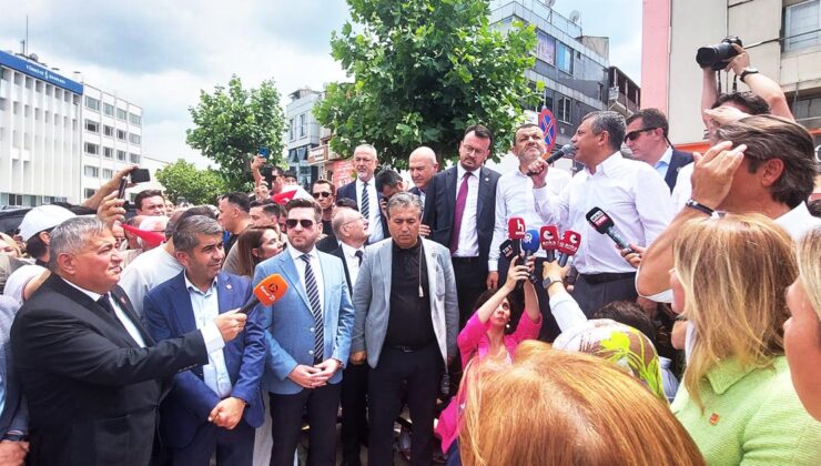 CHP Lideri Özgür Özel: “Otobüslerimizi Aldılar Ama Biz Denizli’de Bankın Üstünde, Milletin Gönlündeyiz”