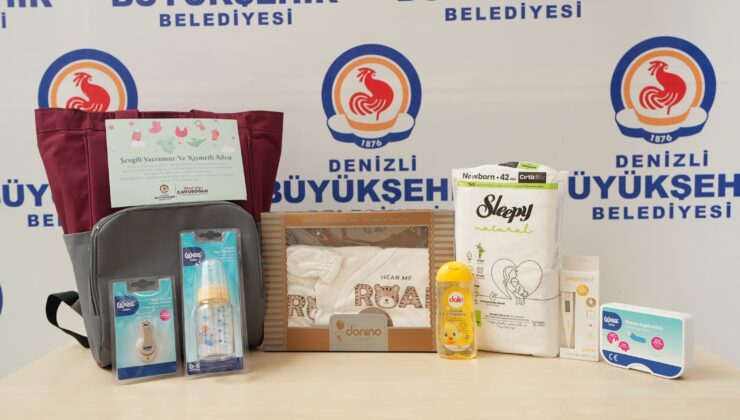 Başkan Çavuşoğlu’ndan Annelere: “Yalnız değilsiniz”