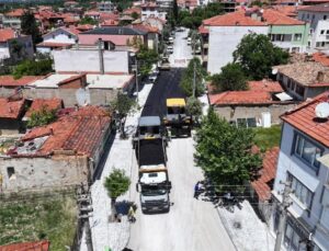 Büyükşehir ’den Tavas’a Üstyapı Dokunuşu: Demirciler Caddesi Sıcak Asfaltla Buluşuyor