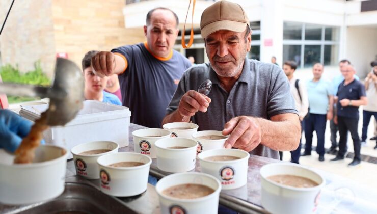 Denizli Büyükşehir’den 3 Noktada 10 Bin Kişilik Aşure Hayrı