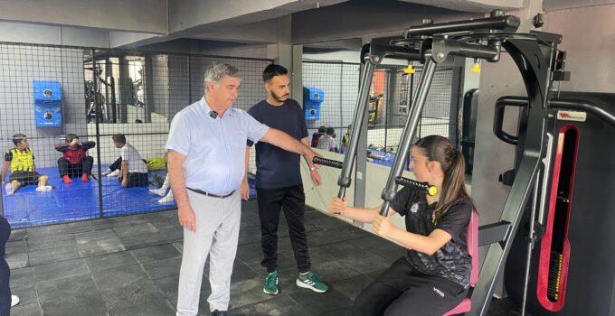 Çardak’ta Spora Yeni Nefes: Belediye Fitness Salonu Hizmete Açıldı