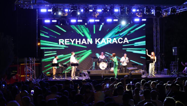 48. Geleneksel Honaz Kiraz Festivali’nde Reyhan Karaca Rüzgarı