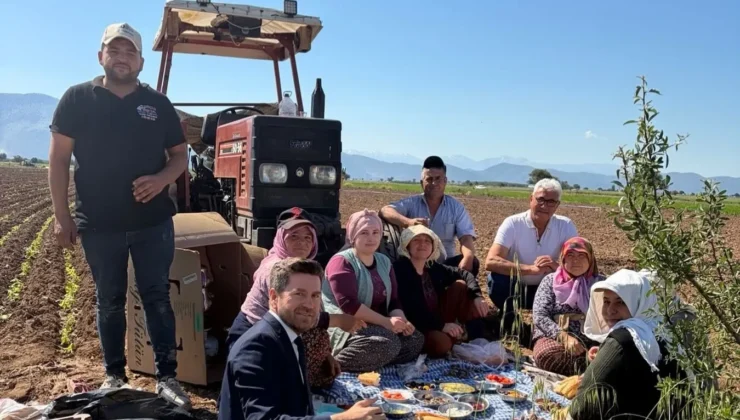 Başkan Tatık Tütün Emekçileriyle Aynı Sofrada