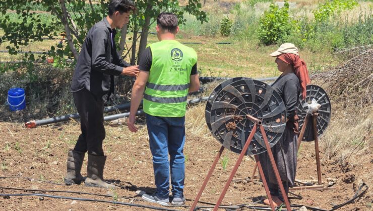 Denizli Büyükşehir Tarlalarda Emekçinin Yanında