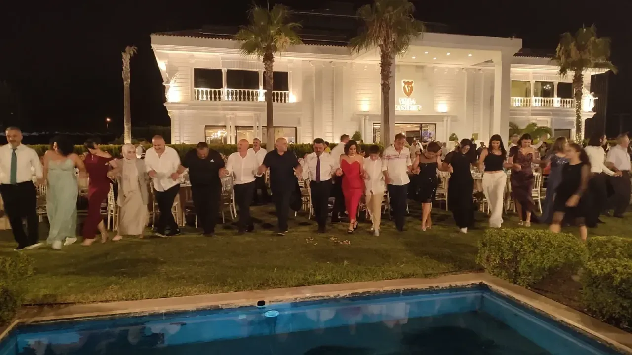 Bol Horonlu Pamukkale’deki Düğünde Karadeniz Rüzgârı Esti