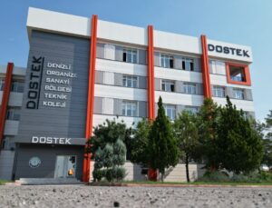 DOSTEK Koleji’nden Teknofest’te Büyük Başarı: Öğrenciler Finallere Adını Yazdırdı!