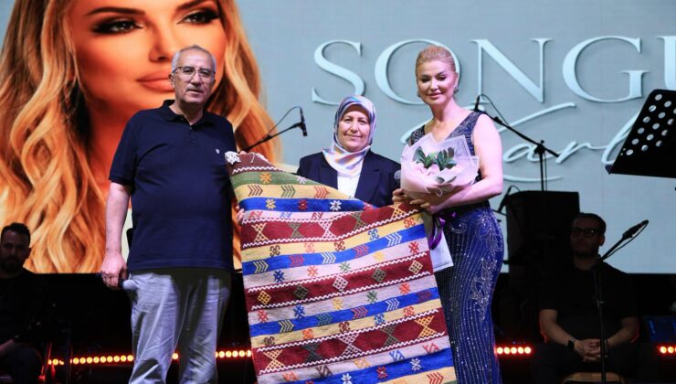 Çameli Festivali’nin Üçüncü Gününde Songül Karlı Rüzgarı Esti